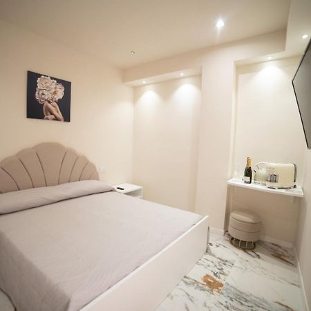 B&B Dominus Luxury Rooms โตรเปอา ภายนอก รูปภาพ