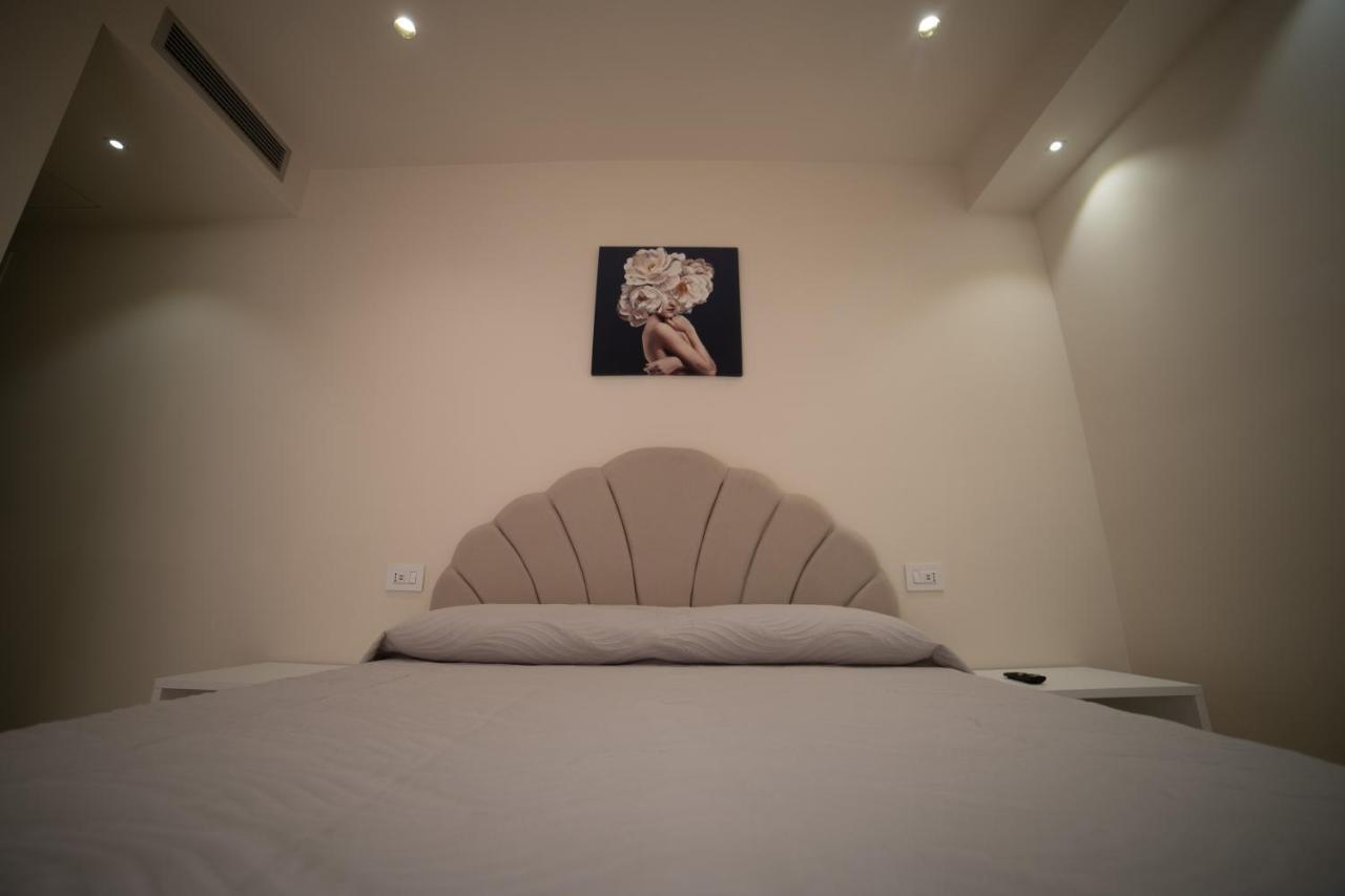 B&B Dominus Luxury Rooms โตรเปอา ภายนอก รูปภาพ