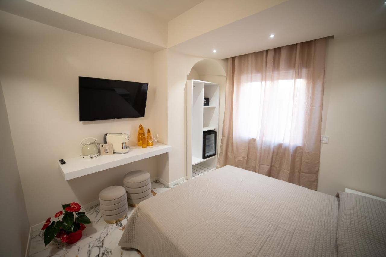B&B Dominus Luxury Rooms โตรเปอา ภายนอก รูปภาพ
