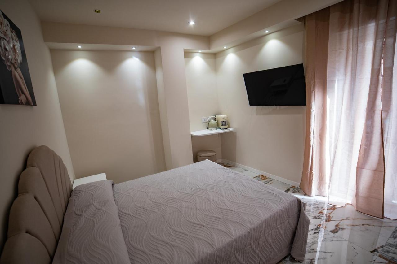 B&B Dominus Luxury Rooms โตรเปอา ภายนอก รูปภาพ