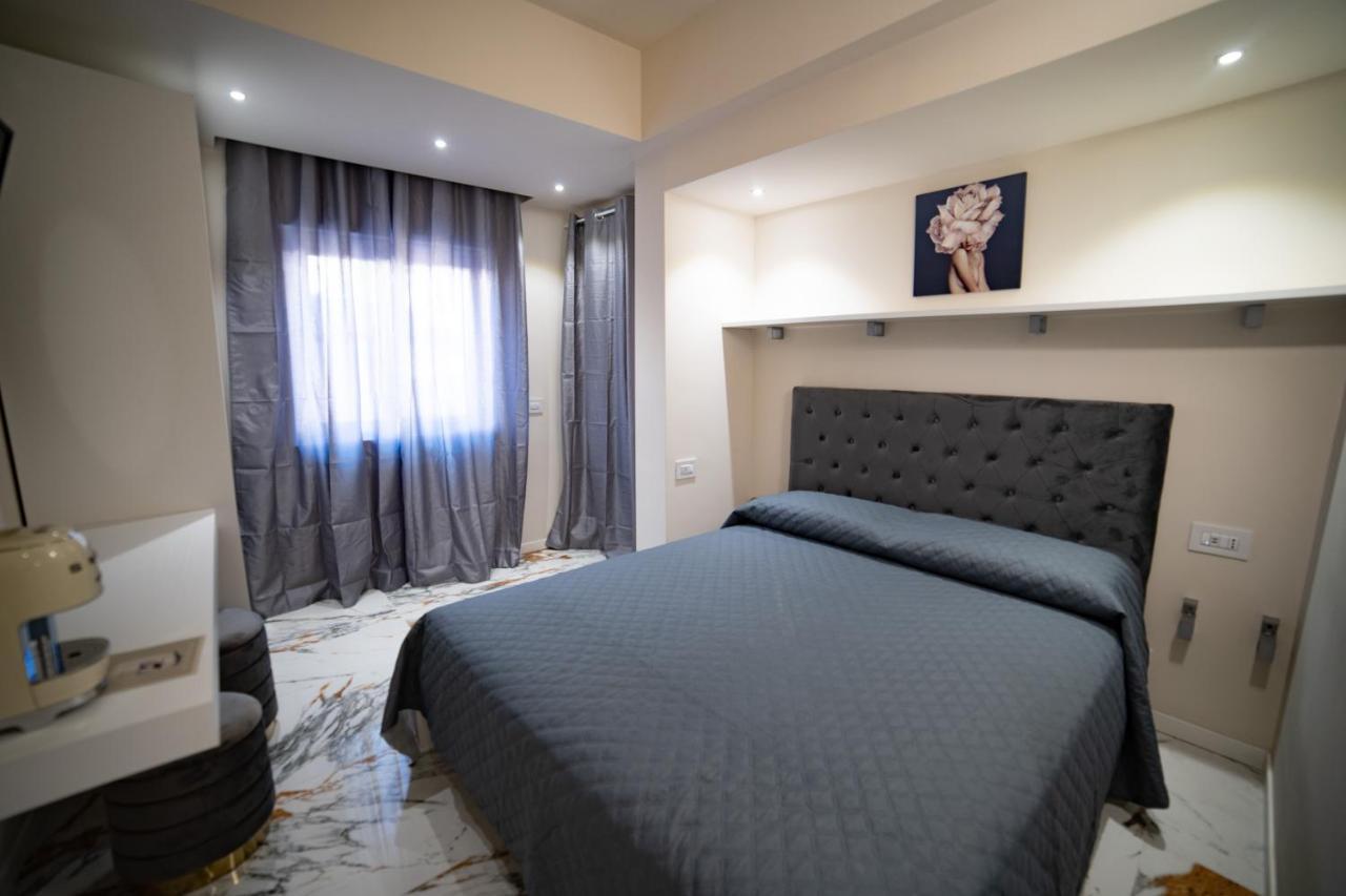 B&B Dominus Luxury Rooms โตรเปอา ภายนอก รูปภาพ