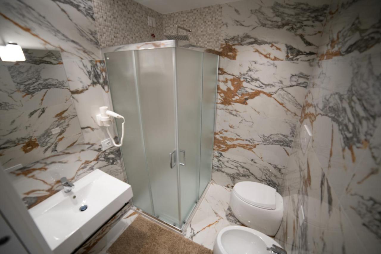B&B Dominus Luxury Rooms โตรเปอา ภายนอก รูปภาพ